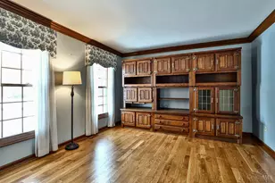 6364 Hickorybark Dr, Miami Township, OH 45140 - Photo 11