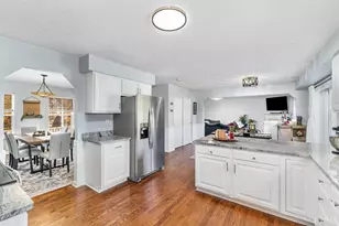 7606 Providence Woods Ct, West Chester, OH 45069 - Photo 5