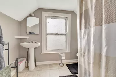 3850 Taft Avenue, Cheviot, OH 45211 - Photo 13