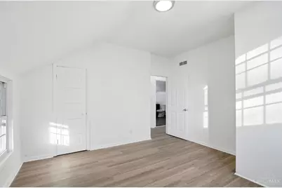 6577 Plainfield Road, Cincinnati, OH 45213 - Photo 31