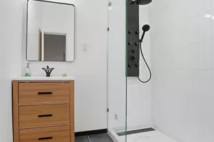 6577 Plainfield Rd, Cincinnati, OH 45213 - Photo 23