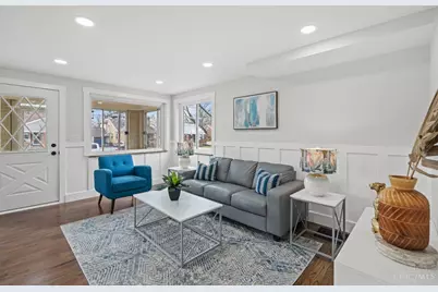 3830 S Broadlawn Circle, Silverton, OH 45236 - Photo 11