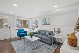 3830 S Broadlawn Cir, Silverton, OH 45236 - Photo 11