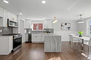 3830 S Broadlawn Cir, Silverton, OH 45236 - Photo 13