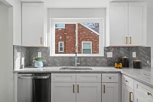 3830 S Broadlawn Cir, Silverton, OH 45236 - Photo 17