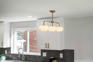 3830 S Broadlawn Cir, Silverton, OH 45236 - Photo 21