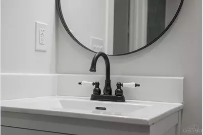 3830 S Broadlawn Circle, Silverton, OH 45236 - Photo 73