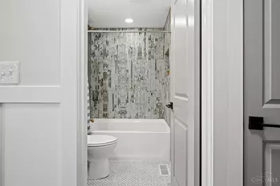 3830 S Broadlawn Circle, Silverton, OH 45236 - Photo 31