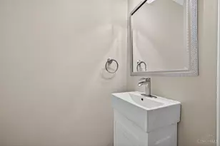 33 Creekwood Square, Glendale, OH 45246 - Photo 25