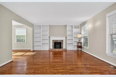 33 Creekwood Square, Glendale, OH 45246 - Photo 7