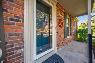 33 Creekwood Square, Glendale, OH 45246 - Photo 5