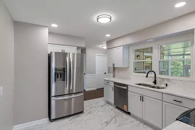 6085 Capri Drive, Cincinnati, OH 45224 - Photo 7