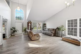 12173 Crestfield Ct, Symmes Township, OH 45249 - Photo 3