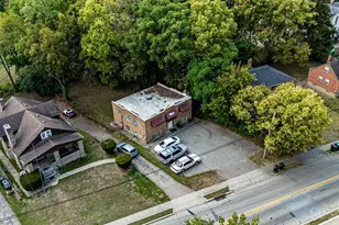 1161 Groesbeck Rd, Cincinnati, OH 45224 - Photo 15