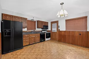 372 Marbill Ln, Delhi Township, OH 45238 - Photo 7