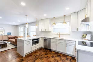 9299 Fidelis Dr, Blue Ash, OH 45242 - Photo 11