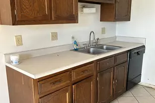 7393 Saxony Dr, West Chester, OH 45069 - Photo 3