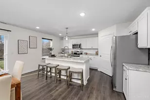 4993 Lakeview Dr, Hamilton Township, OH 45152 - Photo 11