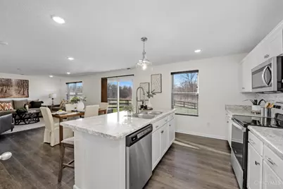 4993 Lakeview Drive, Hamilton Township, OH 45152 - Photo 13