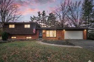 1523 Covered Bridge Rd, Springfield Township, OH 45231 - Photo 1