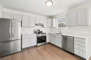 7985 Kenneth St, West Chester, OH 45069 - Photo 3