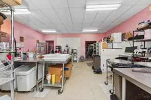 6756 Bramble Ave, Cincinnati, OH 45227 - Photo 15