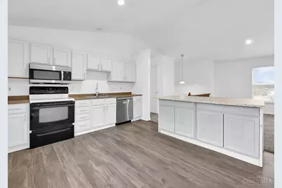 685 Mockingbird Lane, Union Township, OH 45244 - Photo 13