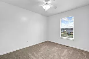 685 Mockingbird Ln, Union Township, OH 45244 - Photo 19