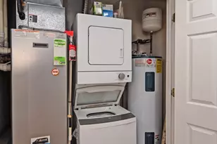 203 E University Ave, Cincinnati, OH 45219 - Photo 5