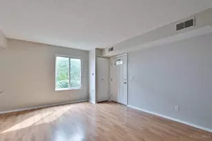 1032 E Crescentville Rd, West Chester, OH 45246 - Photo 5