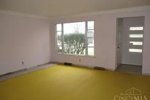 6331 Starridge Ct, Green Township, OH 45248 - Photo 5