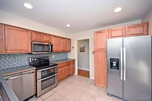 7311 Timberknoll Dr, Sycamore Township, OH 45242 - Photo 11