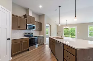 5892 Parkview Ln, Miami Township, OH 45150 - Photo 5