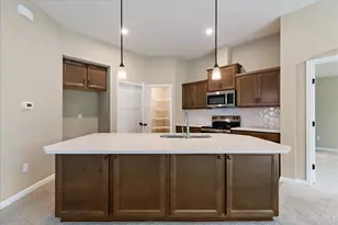 5892 Parkview Ln, Miami Township, OH 45150 - Photo 3