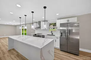 12161 Birchgrove Ct, Colerain Township, OH 45251 - Photo 13