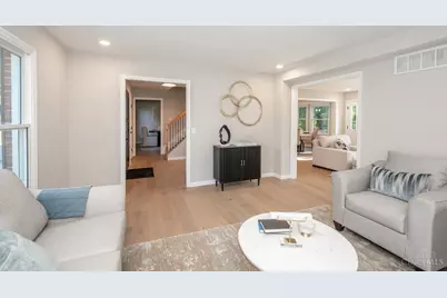 8205 Indian Trail Drive, Madeira, OH 45243 - Photo 11