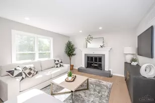 8205 Indian Trail Dr, Madeira, OH 45243 - Photo 9