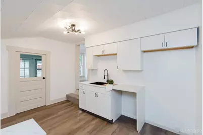 555 E Sycamore Street, Miamisburg, OH 45342 - Photo 13