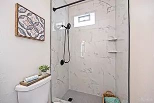 1996 Kinney Ave, Cincinnati, OH 45207 - Photo 15