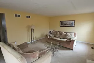 3340 Brodbeck Pl, Cincinnati, OH 45211 - Photo 3