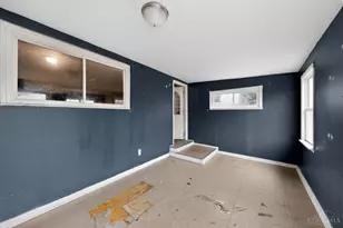 586 Brantner Ln, Union Township, OH 45244 - Photo 9