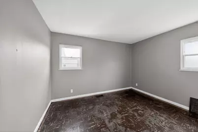 586 Brantner Lane, Union Township, OH 45244 - Photo 7