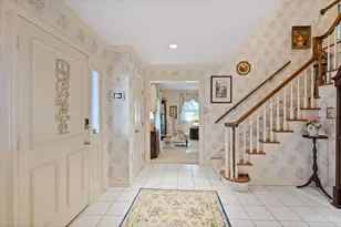 5913 Countryhills Dr, Green Township, OH 45233 - Photo 5