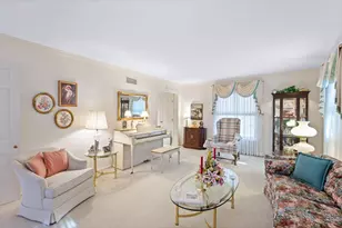 5913 Countryhills Dr, Green Township, OH 45233 - Photo 7