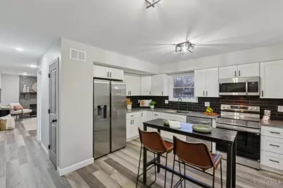 1033 Hearthstone Drive, Springfield Township, OH 45231 - Photo 17