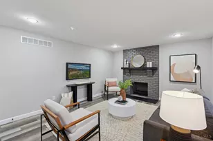 1033 Hearthstone Dr, Springfield Township, OH 45231 - Photo 11