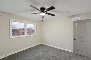 1033 Hearthstone Dr, Springfield Township, OH 45231 - Photo 37