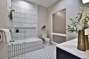 112 E 13th St, Cincinnati, OH 45202 - Photo 15