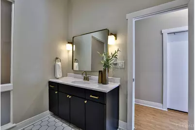 112 E Thirteenth Street #4, Cincinnati, OH 45202 - Photo 17