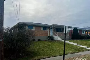 5675 Hollowview Ct, Delhi Township, OH 45238 - Photo 3